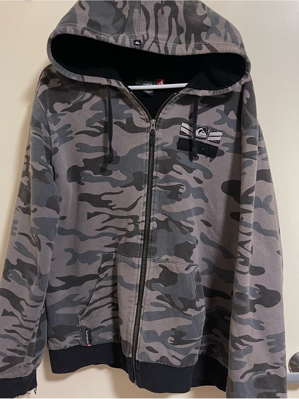 Vintage Y2K Quiksilver Sherpa Lined Hoodie Grey Camo Camouflage Men's Size Med